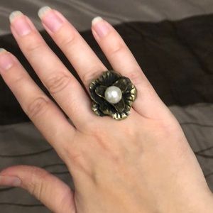 Vintage statement flower ring